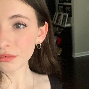 Meet your Posher, Vera